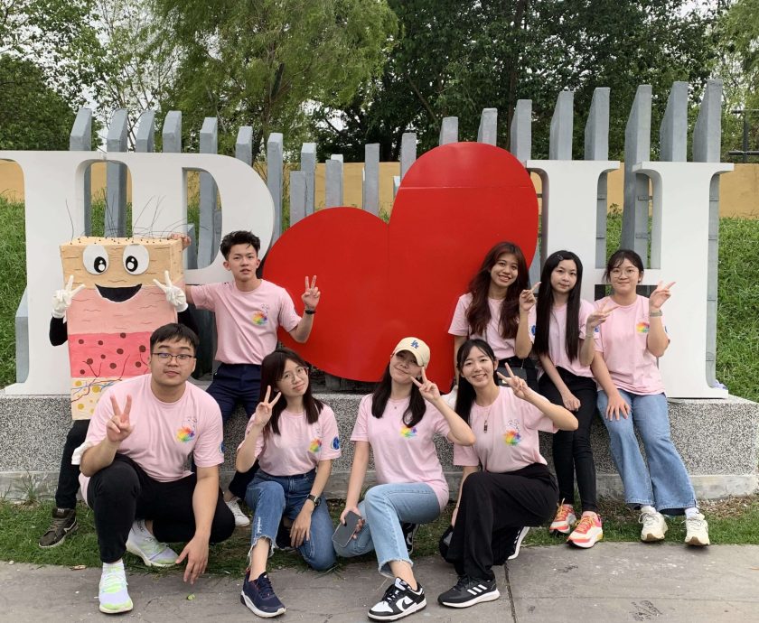 Journey To The Hope Group Photo